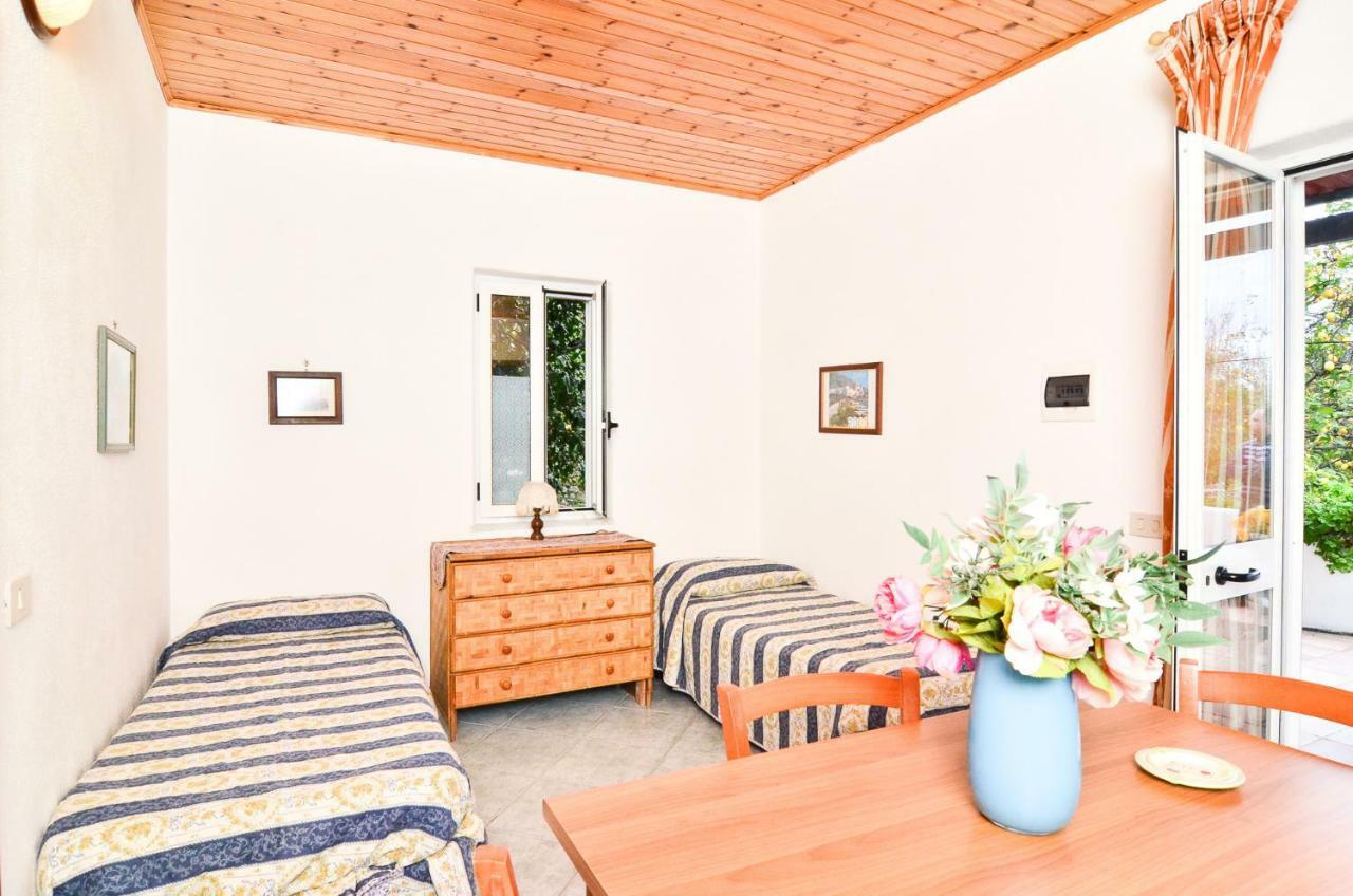 Residence Limoneto Ischia Форио Экстерьер фото